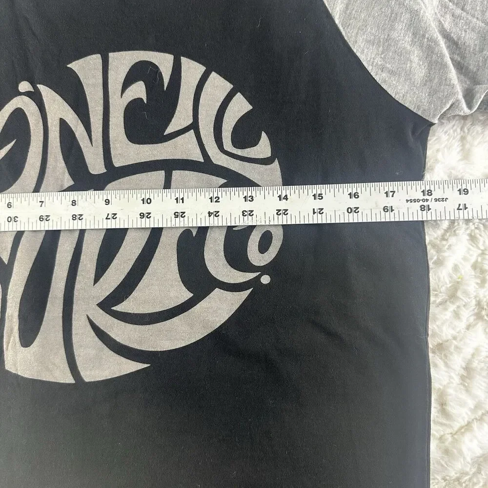 O’Neill Surf Co. - 3/4 Sleeve-‎ Black and gray- Medium modern fit